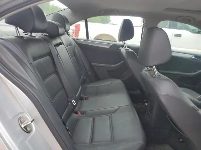 2015 VOLKSWAGEN JETTA SE  