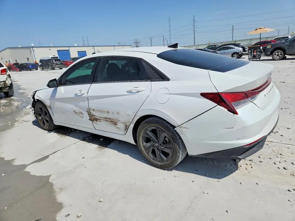 2022 HYUNDAI ELANTRA SEL  