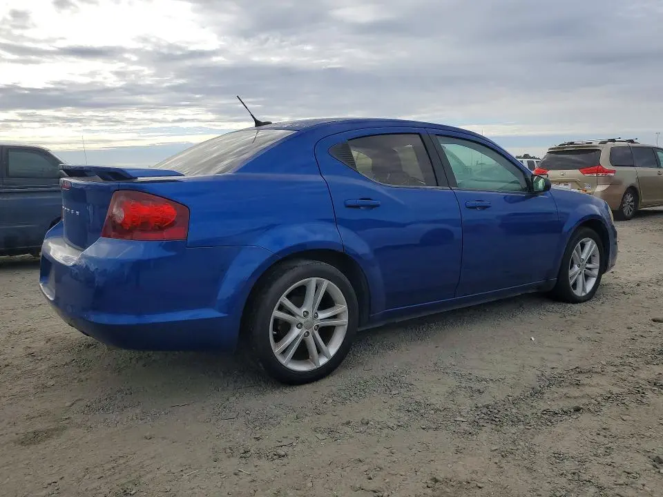 2013 DODGE AVENGER SE  