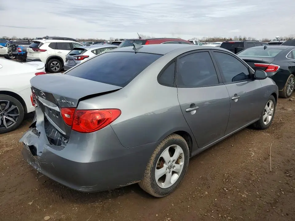 2010 HYUNDAI ELANTRA SE  