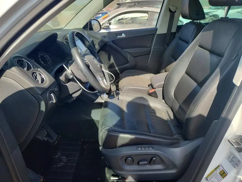 2017 VOLKSWAGEN TIGUAN SPORT  
