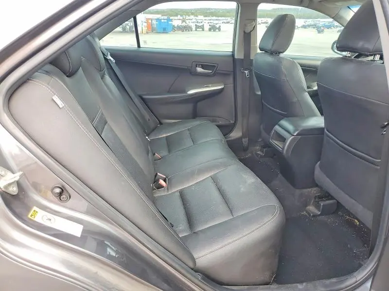 2014 TOYOTA CAMRY SE  