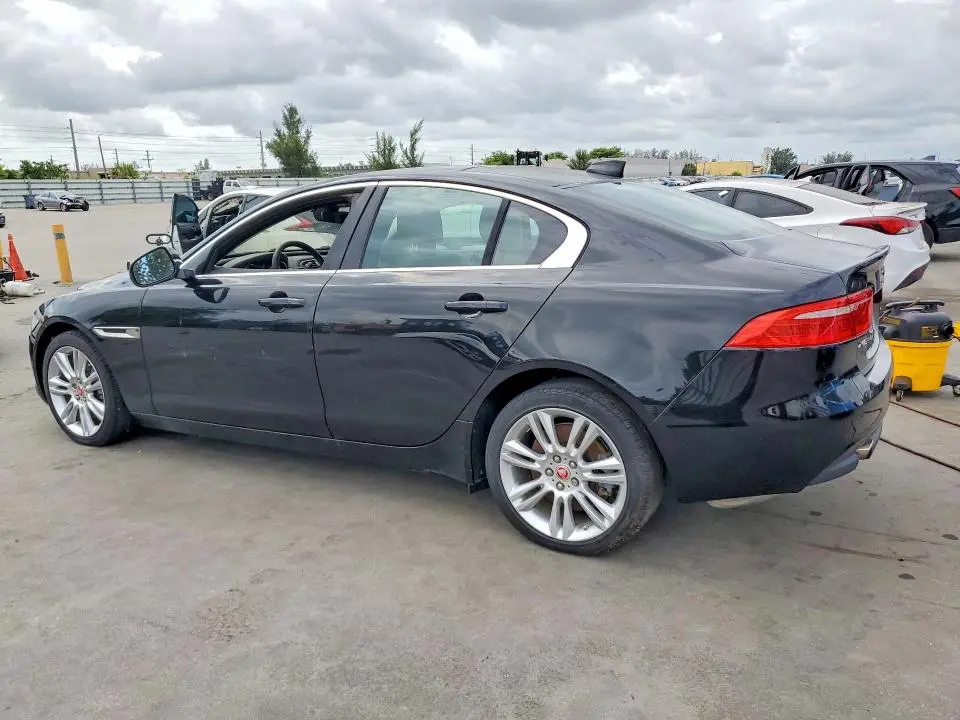 2019 JAGUAR XE PREMIUM  