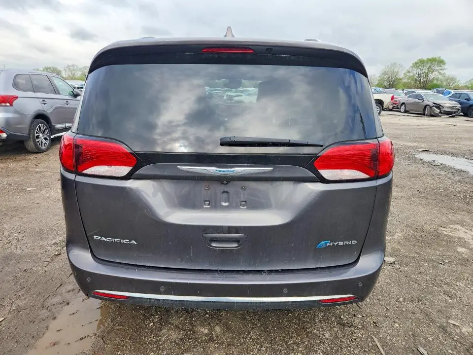 2018 CHRYSLER PACIFICA HYBRID LIMITED  