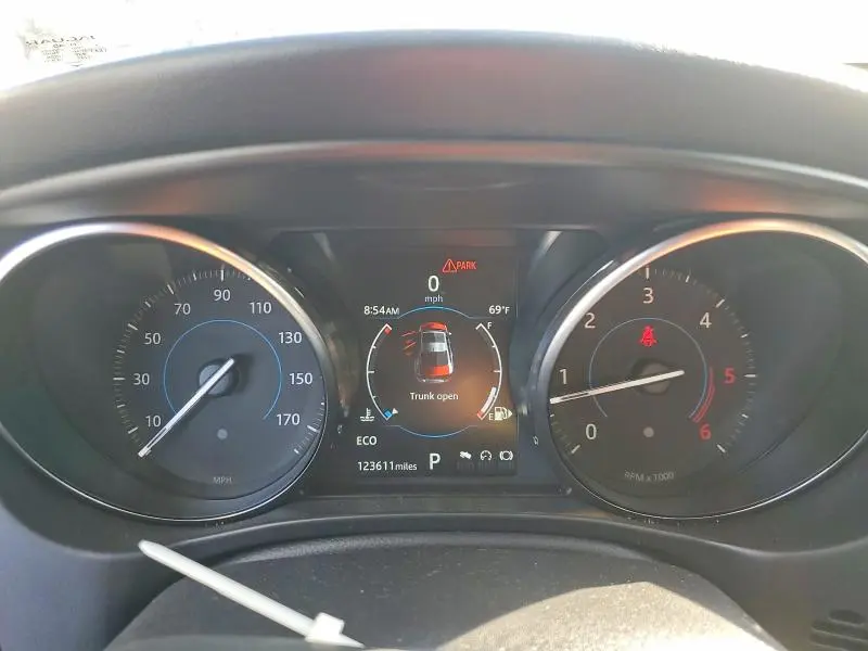 2018 JAGUAR XE PREMIUM  