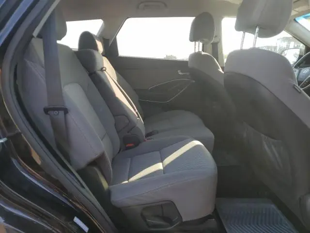 2018 HYUNDAI SANTA FE SE  