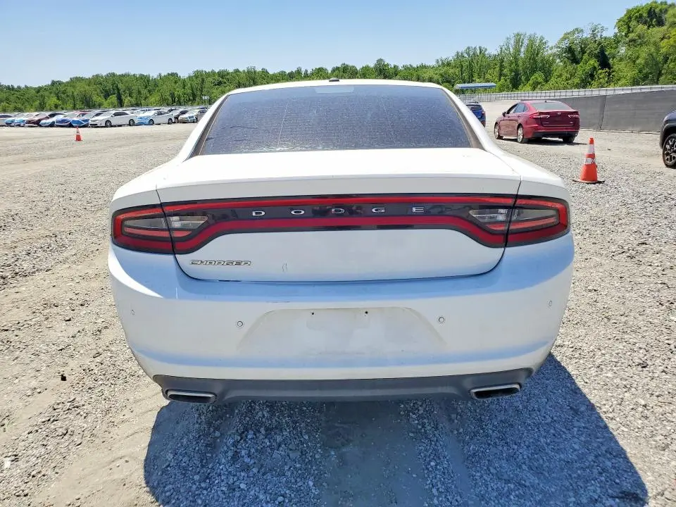 2016 DODGE CHARGER SE  