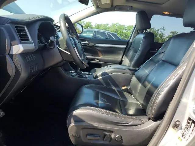 2015 TOYOTA HIGHLANDER XLE  