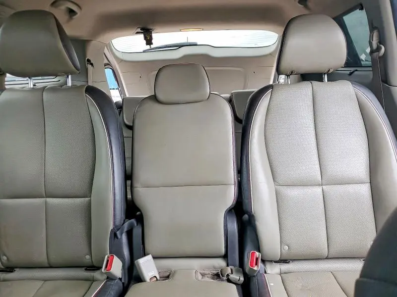 2016 KIA SEDONA EX  