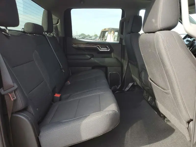 2024 CHEVROLET SILVERADO K1500 LT  