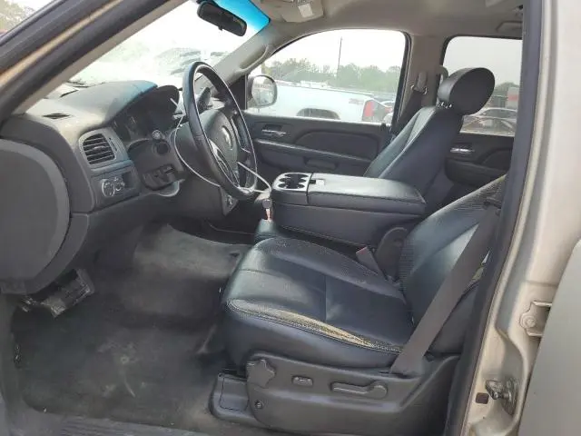 2010 CHEVROLET SUBURBAN C1500 LS  