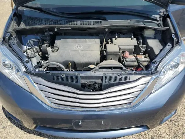 2015 TOYOTA SIENNA XLE