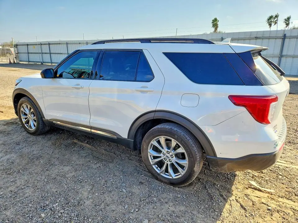 2021 FORD EXPLORER XLT  