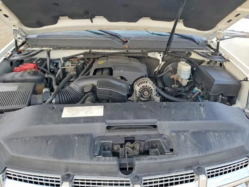 2011 CADILLAC ESCALADE EXT PREMIUM  