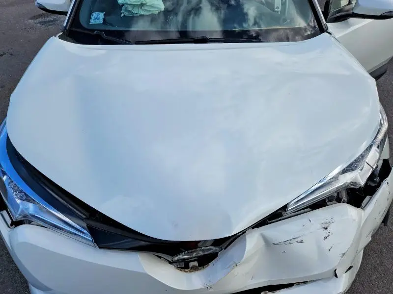 2019 TOYOTA C-HR LE  
