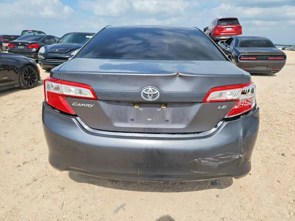 2014 TOYOTA CAMRY LE  