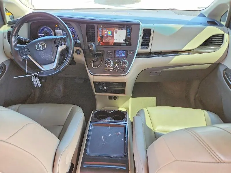 2015 TOYOTA SIENNA XLE PREMIUM 8-PASSENGER  