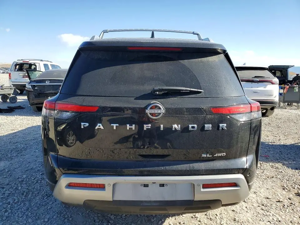 2023 NISSAN PATHFINDER SL  