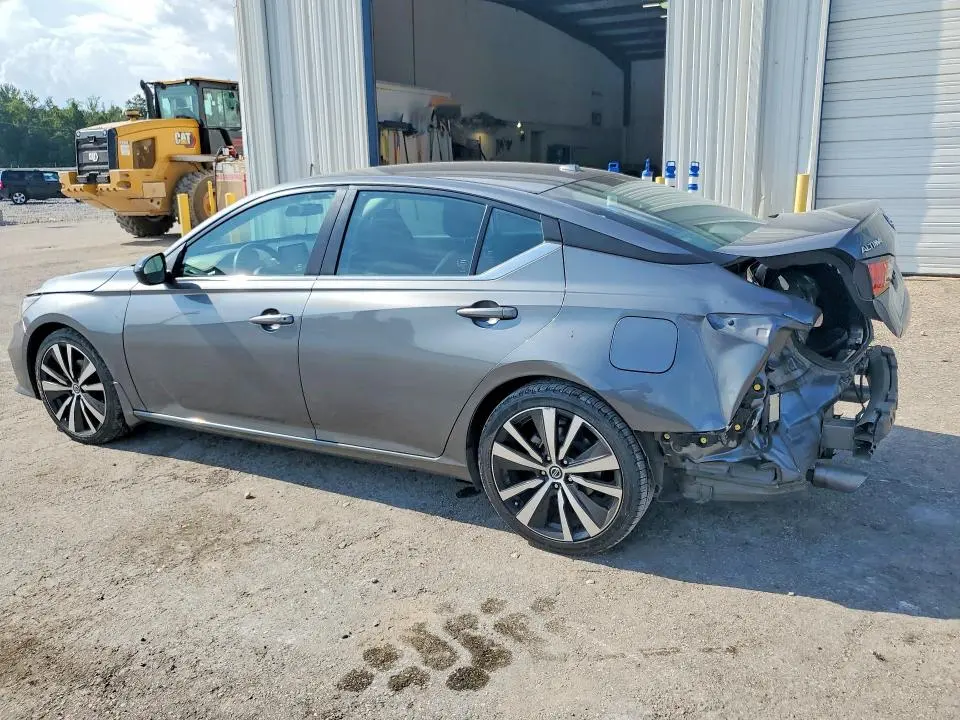 2022 NISSAN ALTIMA SR  