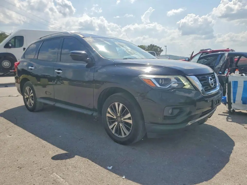 2018 NISSAN PATHFINDER SV  