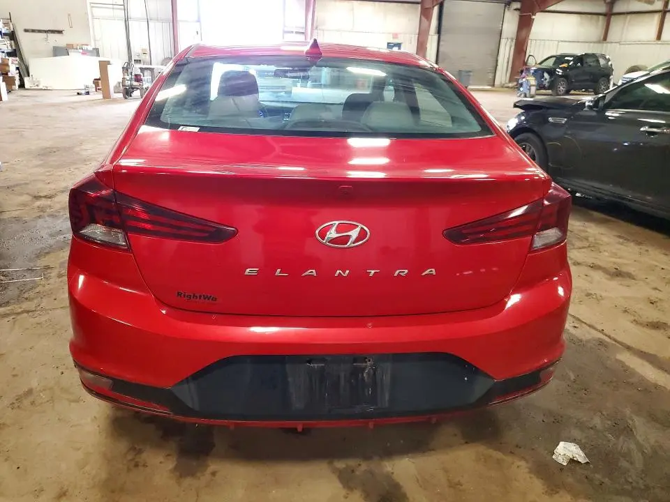 2020 HYUNDAI ELANTRA SEL  
