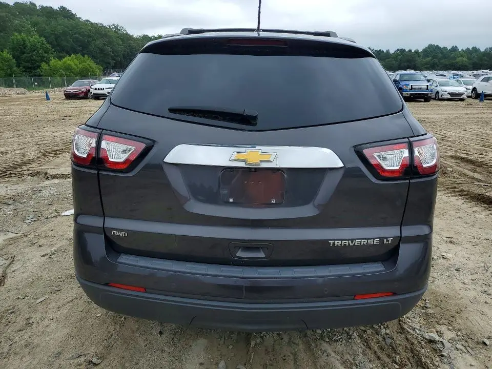 2014 CHEVROLET TRAVERSE LT  