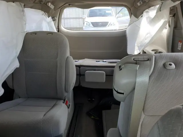 2017 TOYOTA SIENNA LE  