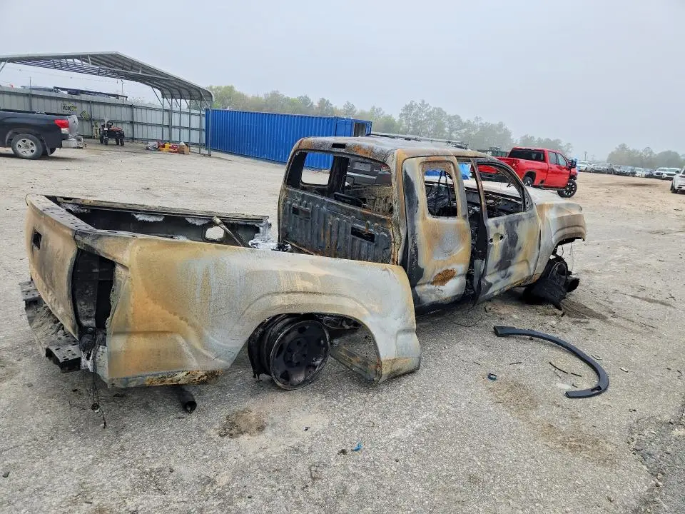 2023 TOYOTA TACOMA SR  
