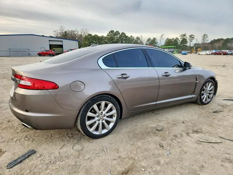 2010 JAGUAR XF PREMIUM  