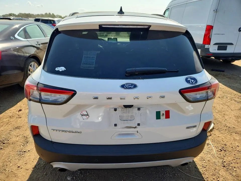 2020 FORD ESCAPE TITANIUM  