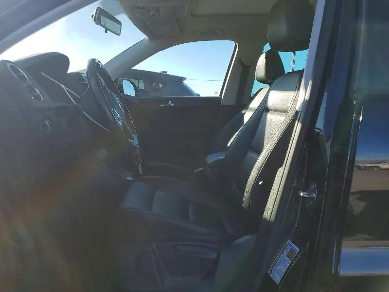 2014 VOLKSWAGEN TIGUAN S  