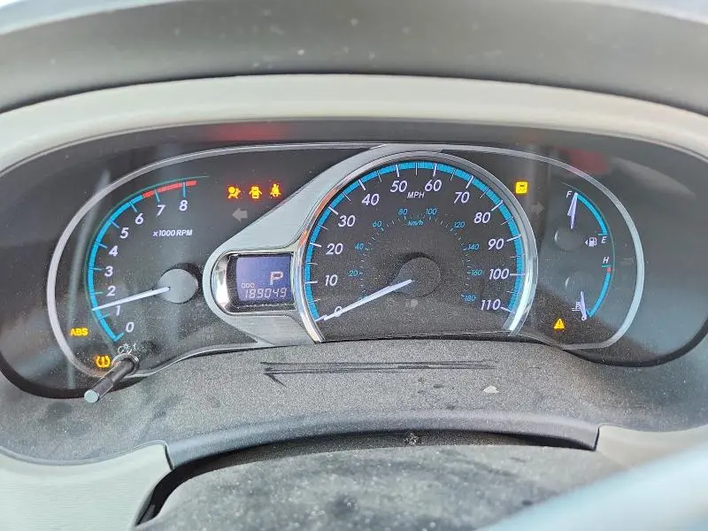 2014 TOYOTA SIENNA XLE 8-PASSENGER  