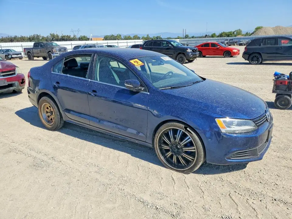 2014 VOLKSWAGEN JETTA SE  