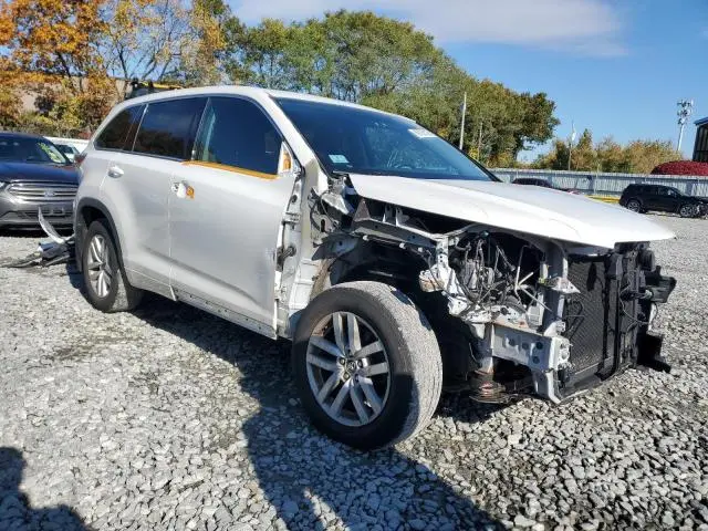2016 TOYOTA HIGHLANDER LE  
