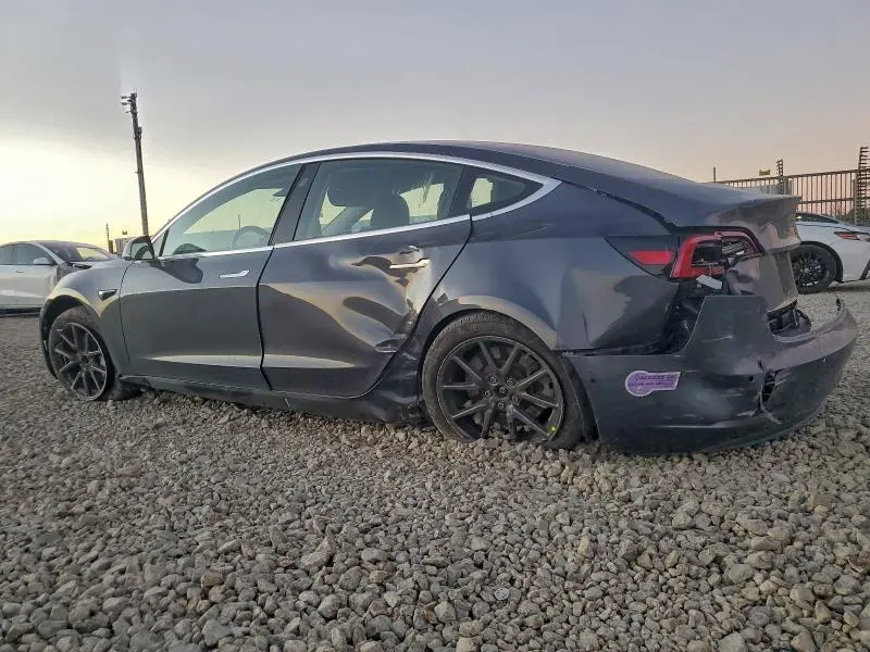 2018 TESLA MODEL 3   