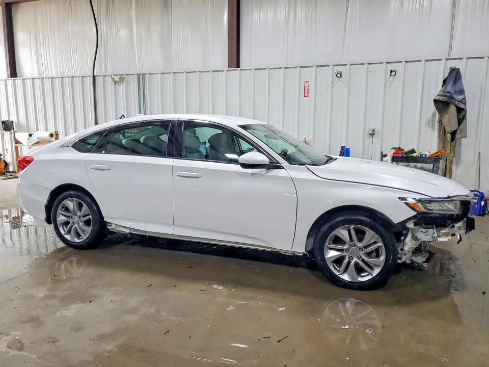 2020 HONDA ACCORD LX  