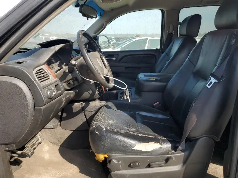 2011 CHEVROLET SUBURBAN C1500 LS  
