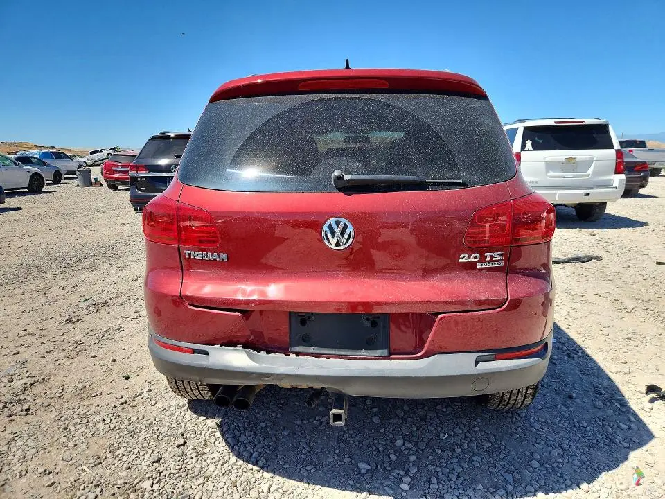 2014 VOLKSWAGEN TIGUAN S  