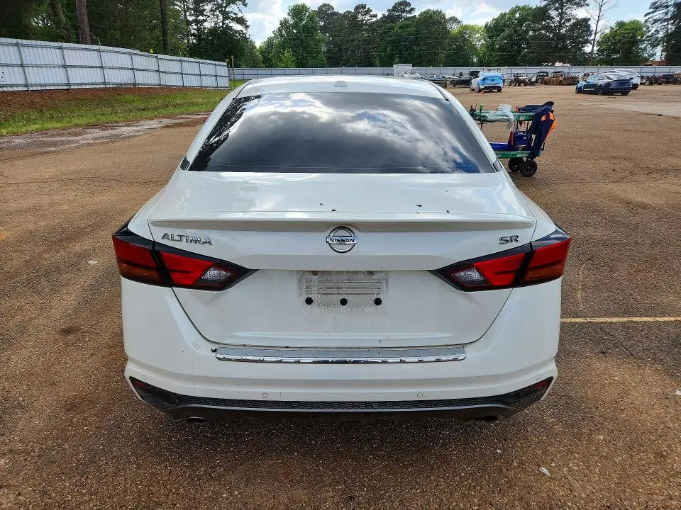 2020 NISSAN ALTIMA SR  