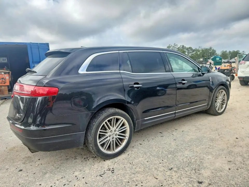 2019 LINCOLN MKT   