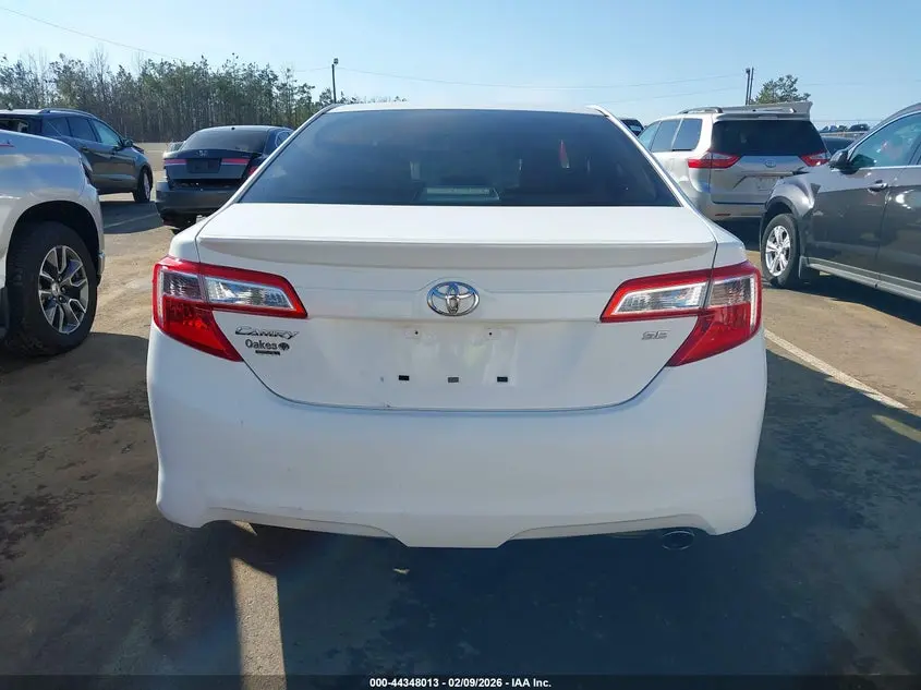 2013 TOYOTA CAMRY SE