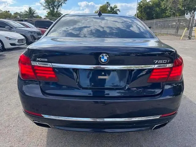 2015 BMW 750 XI  