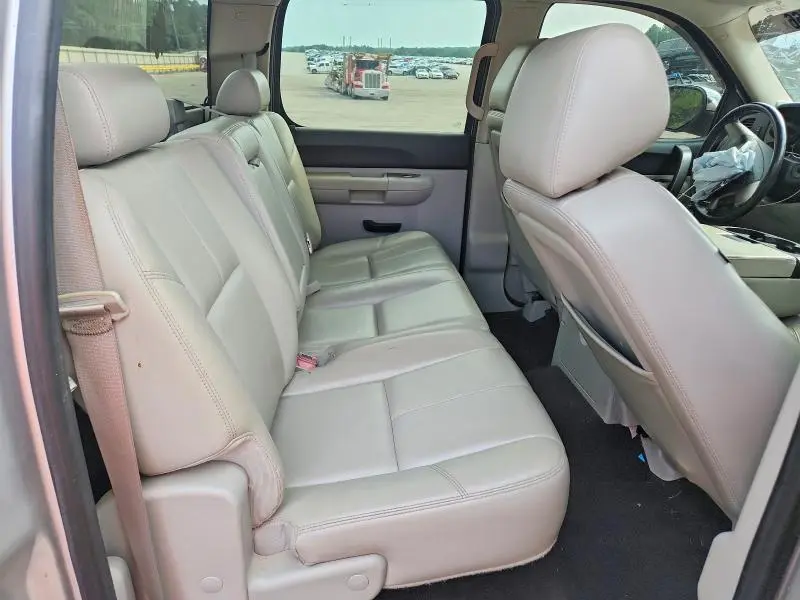 2011 CHEVROLET SILVERADO K1500 LT  