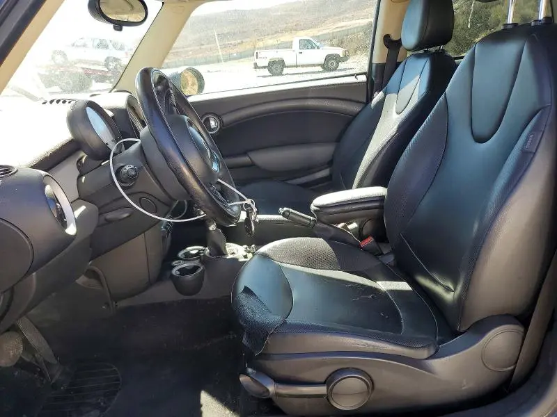 2012 MINI COOPER   