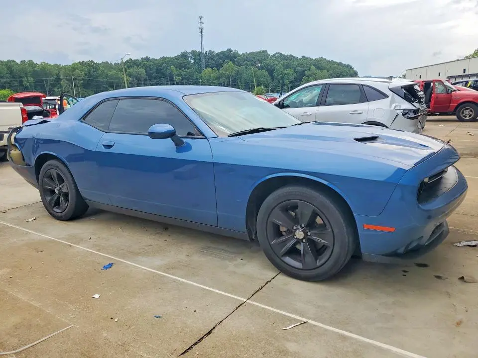 2022 DODGE CHALLENGER SXT  