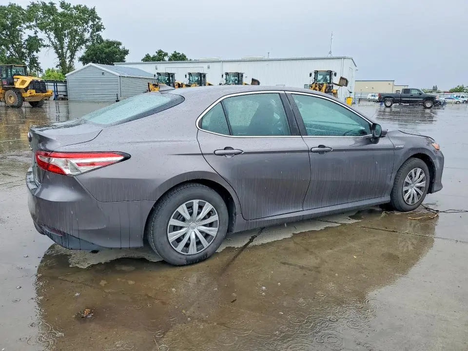 2019 TOYOTA CAMRY LE  
