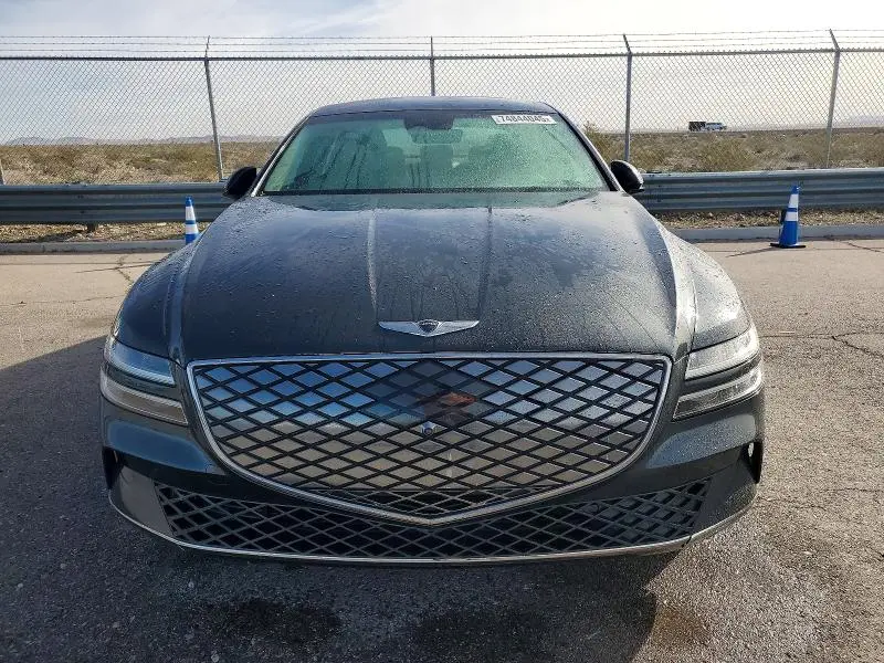 2023 GENESIS G80   