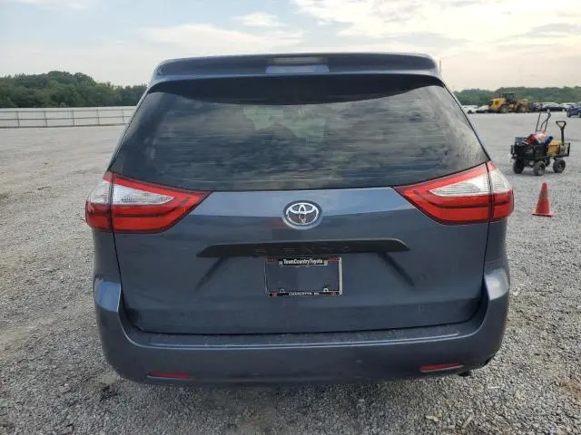 2017 TOYOTA SIENNA   
