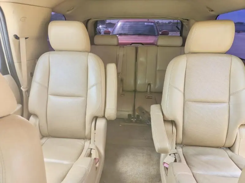 2011 CADILLAC ESCALADE LUXURY  