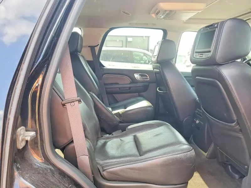 2012 CADILLAC ESCALADE PLATINUM  